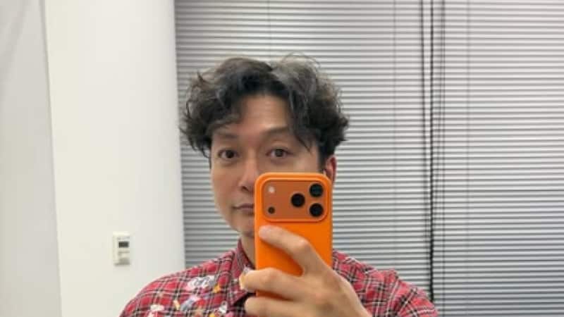 「珍しくない？！」　香取慎吾、まさかの“親友”に再会で反響　誕生日プレゼントも……「最高のツーショット」「慎吾ちゃん脚ながっ！」