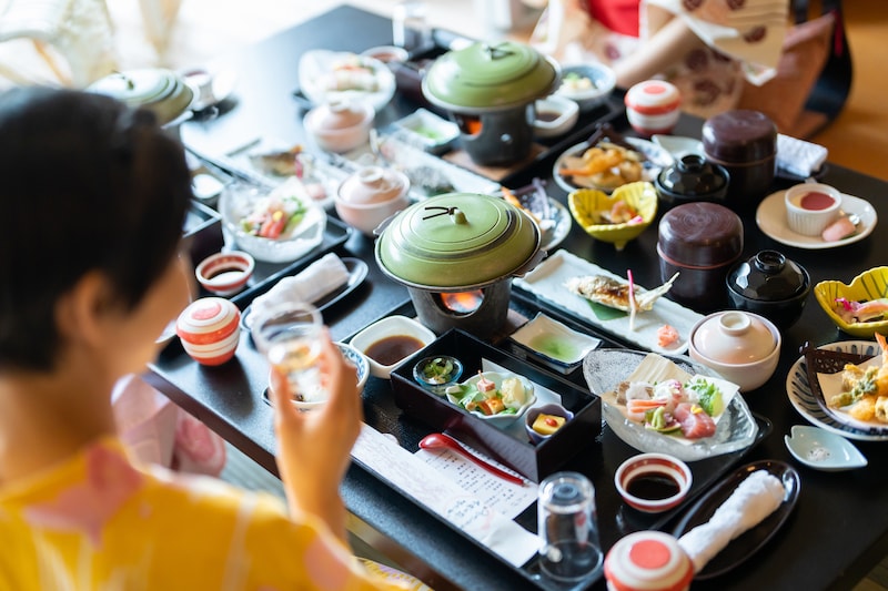 「こんなにくつろいだの人生初」　静岡県で“食事の評価が高い宿”1位に「朝夕の料理どれもおいしい」「ほんっっっっとうに素晴らしかった」の声