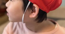 小学校に入った長男の“赤白帽”→「これ令和スタイルなの？」　まさかの姿にママ困惑「え、待って」「初めて見ました」