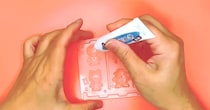 【画像】布用接着剤を流し込むと……