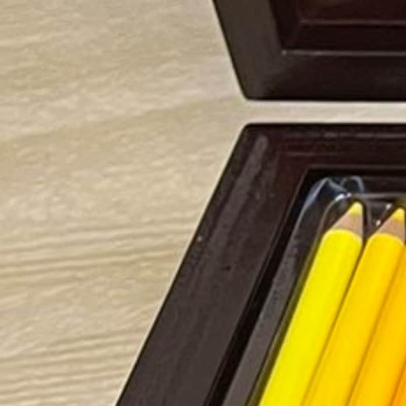 小1娘「色鉛筆が欲しい」→パパが買ってきたのは…… 衝撃の光景に「大人だってときめく」「小学校でヒーローになれるぞ」