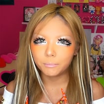 黒ギャル「平成にいたお姉さんになりたい」→すっぴんからメイクしたら……　「すごい大人っぽく見える！」「見入ってしまった」