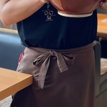 ラーメン屋店主「HIKAKINさんに似てると思います？」→両親お墨付きの姿に「もはや違いがわからん」「Geminiも間違えるレベル」