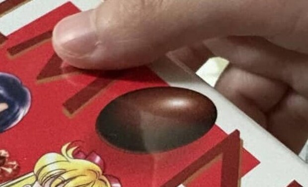 アーモンドチョコレートを開けたら…… 思わず鳥肌が立つ中身が57万表示「ええっっ!こわ」「こんなの見たことない」