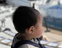 2歳息子「ママ、ここ座って」→よく見ると……　ゾッとする“まさかの場所”に「やばい笑」「地獄への誘い」