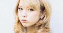 【画像】1カ月前に生まれた娘を抱く“現在の小林さん”
