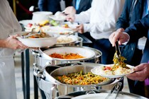 「朝食バイキングが異常」「ホテル内のレストランすごく良かった」　食事がおいしい「ビジネスホテル」ランキング！　2位の「ドーミーイン」を抑えた1位は？【2026年4月16日時点】