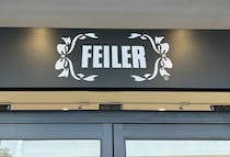 「スマホショルダーとして便利」フェイラーの“かわいいポシェット”が大好評　「大き過ぎず小さ過ぎずちょうどいい大きさ」「形、色、大きさ、全て可愛い」