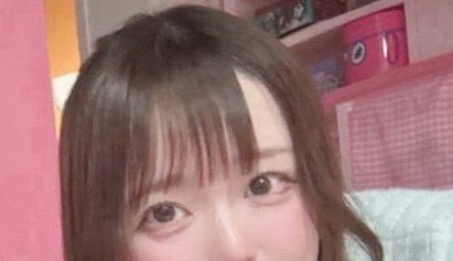 「異次元」“肩幅が広い”女性→カフェで撮った写真が“まさかのポケモン”にそっくりで「わろたwww」「ぽこあポケモンでお世話になってます」