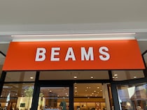 【画像：Ray BEAMS（レイ ビームス）の“別注アウター”】