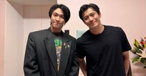 「中国で知らない人はいないほどの人気」　“小栗旬が親戚”の28歳アーティスト、本人と楽屋裏ショットで国内外反響「遺伝子が近い！」「兄弟のようだ」