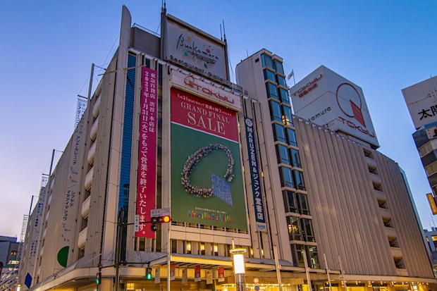 「3回目くらいのリピートです」　東急百貨店で人気の“洋菓子”1位に「表面と中心で異なる食感が楽しめる」「ほかのは食べられなくなりました！」の声