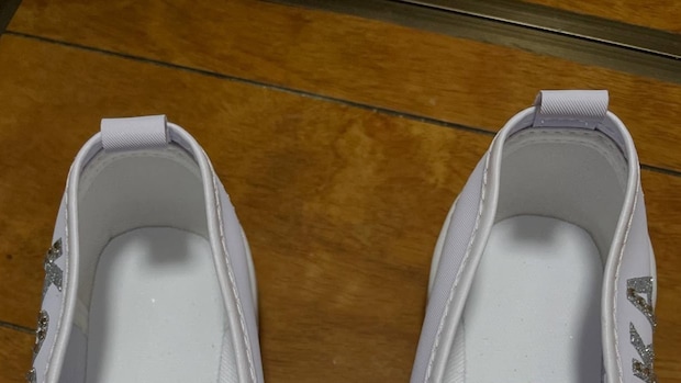 5歳娘「上靴はぎゃるがいい」→33歳ママがリクエストに応えたら……　まさかの仕上がりに「手描き!?」「私もそれがいいー！」