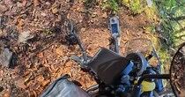 日本一周のためバイクで走る外国人、数分後に突然……　“まさかの事態”も日本人の対応に感激　「ハラハラしちゃった」「助け合いの精神」