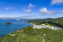 「リゾートらしいゆったりとした雰囲気」　兵庫県で人気の“温泉旅館・宿”1位に「二食とラウンジ付きで破格」「バイキングが品数豊富でおいしい」の声