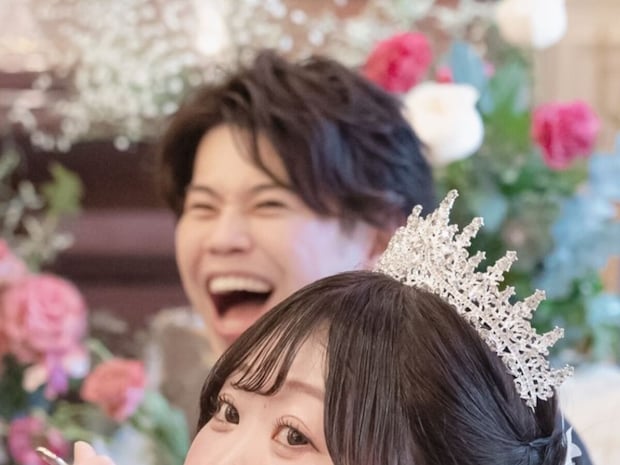 結婚式で「お料理全部食べるぞ！」→当日……　まさかの花嫁姿に「目玉飛びでた」「旦那さんが羨ましい」