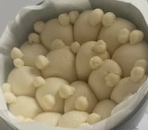 クマのパンを焼こうとしたら……妻「嫌な予感」→“焼きあがった姿”に、夫思わず「なにコレ！化け物？」　2歳息子は「すごいねぇ～」