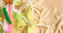 「そうはならんやろ」　猛暑の日、店先の食品サンプルを見たら……　“まさかの光景”が3000万表示　「リアルなのすごい」