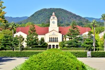 「社会で必要な力がつく」　“世界で通用すると思う近畿地方の私立大学”ランキング上位に集まった声「留学をしたい人にはぴったり」「国連機関に入る人もいる」