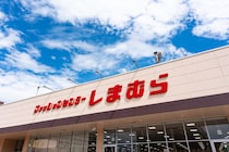 しまむらの“手を使わずに履けるスニーカー”詳細を見る