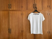 【画像：Hanes（ヘインズ）の“ポケット付きTシャツ”】