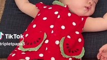 「3回くらい見直した」　三つ子のママ「長女を連れてきて」→パパが部屋に行くと……“まさかの光景”が110万再生「ほぼ全員長女w」