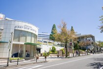 「最寄駅がとても栄えてる」　東海の“キャンパス立地がいい大学”ランキング上位！「冬はイルミネーションがとても幻想的」「日進キャンパスは不便…」の声も