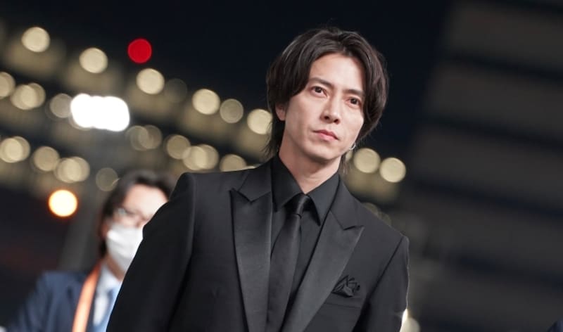 山下智久、地方競馬場に降臨→“徹夜組”も発生し客席は超満員……　押し寄せた女性客らから悲鳴