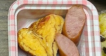 雨で外出できない子ども5人→ママが用意した“お弁当の中身”に「こういうのが食べたい！」「愛情感じられます」