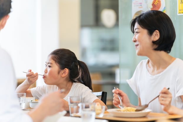【関西在住者に聞いた】最高にうまい「食べ放題系チェーン」ランキング！　2位は「焼肉きんぐ」、1位は？