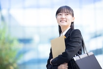 「明治大学卒業生の就職先」ランキングTOP25！　第1位は「国家公務員（一般職）」【2月13日は明治大学（文学部）の入試日！】