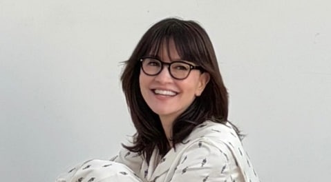 「盲腸が破裂」アンジェラ・アキ、緊急手術の経過や病状を説明→“病室での姿”に「痛々しい様子に心が潰れそう」「涙が……」