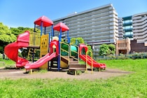 子どもと公園に来た2児ママ、全く同じ服装の人を目撃し……　「声出ないくらい爆笑」の“ファッション”に「徹底してる！」
