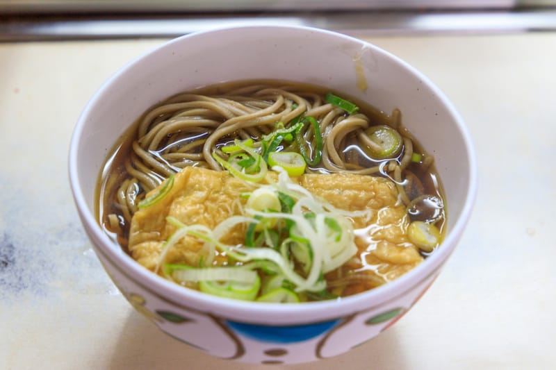 「長野県の立ち食いそばの名店」一番うまいと思う店はどこ？　厳選された石臼挽きそば粉を使用した本格的なそばが味わえるお店などを紹介！