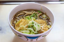 「長野県の立ち食いそばの名店」一番うまいと思う店はどこ？　厳選された石臼挽きそば粉を使用した本格的なそばが味わえるお店などを紹介！