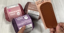 ダイソーのマクラメヤーン3色、かぎ針でギザギザに編んだら……　便利な“お出かけアイテム”に「模様可愛いです」
