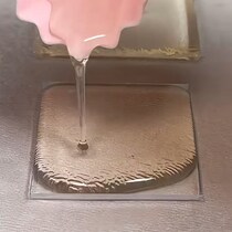 水あめを四角い型に流し込んだら……　目からウロコの完成品に「天才！」「思わず笑った」「最高です」