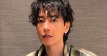 佐藤健、“ファン衝撃”の自宅初公開　「玄関に人が住めそう」「ピアノめっちゃあるw」「広すぎて草」