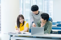 【中四国・九州沖縄在住者に聞いた】子どもを入学させたい「GMARCH・早慶上理ICU・日東駒専の大学」ランキング！　2位は「慶應義塾大学」、1位は？