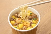 「カップ麺としては別格なうまさ」「いつもお世話になってます」　あなたが好きな「カップラーメン」は？【アンケート実施中】