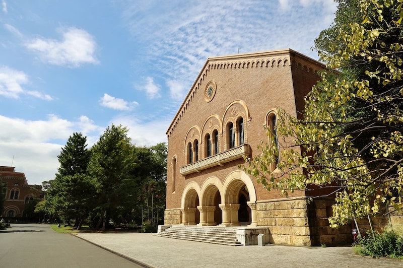 「お互いを伸ばし合い、充実」　“学生から支持される関東の大学”って？　ランク上位の少人数精鋭大学に「地味だがやっぱりすごいと思わせる安定感」「なんといっても外観が素敵」の声