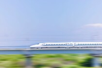「湯気がワクワクさせてくれる」　“駅弁ランキング”上位の一品に集まった声「あったかいお肉が二種で大満足」「高かったですがおいしかった」