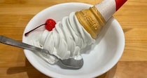 ←5年前　現在→　コメダ珈琲店でソフトクリームを頼んだら……　衝撃の光景に「逆詐欺」「これは……試されてますね」
