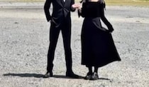 新婚の20代女性→記念撮影のために夫を連れ出した場所は……「えー!!」　驚きの光景に「最高のご夫婦が“爆誕”」「これやりたすぎる」