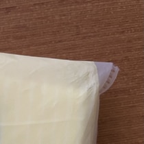 家にあったドラえもんのティッシュ→よく見たら……　「それ不正取得……？」　まさかの光景に「声でた」「どうなってんだよ」