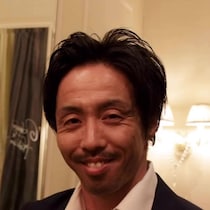 31歳なのに「50歳」と言われた美容師→酒とタバコをやめたら…… 衝撃の姿に「えっウソ」「こんなに変わるんですね」