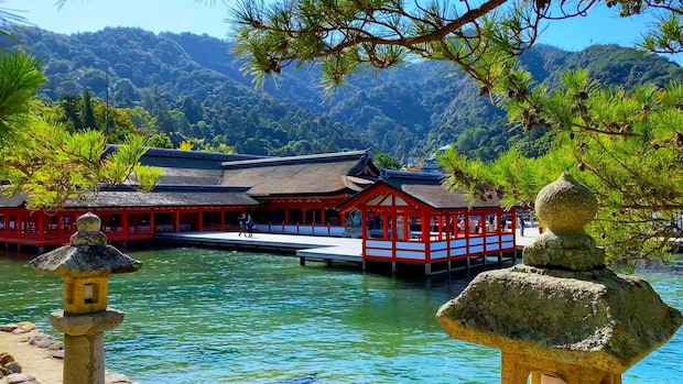 【関東在住者に聞いた】お土産に買ってきてほしい「広島の銘菓・スイーツ」ランキング！　2位は「もみじ饅頭（やまだ屋）」、1位は？