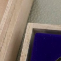 皇居で買った2000円のお土産→開けたら……　まさかの中身に「1万円以上出せるレベル」「皇居に行きたくなってきた」