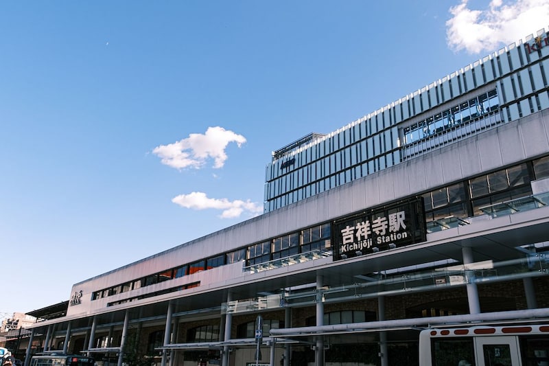 【東京都在住者が選ぶ】「首都圏で住みたい街（駅）」ランキング！　2位は「立川エリア（立川・立川北・立川南）」、1位は？