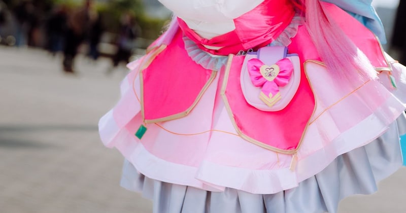 「どうなっているんだ?!!」プリキュアのコスプレ→足元を見てみると……　120万表示の“驚きの光景”に「エグすぎるww」「物理法則を凌駕」